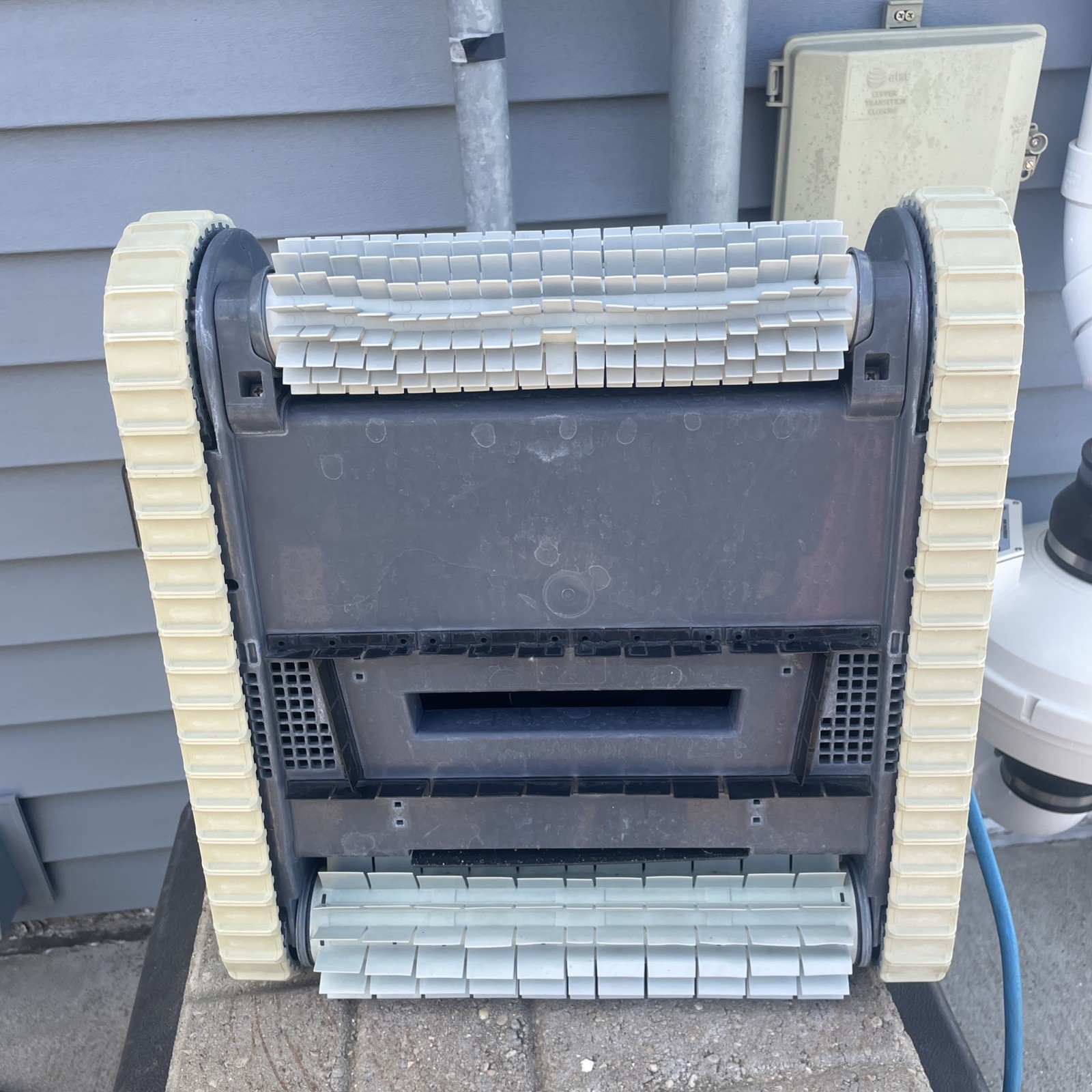 Maytronics Dolphin Active 20 Pool Cleaner Robot – No power Supply- no filter