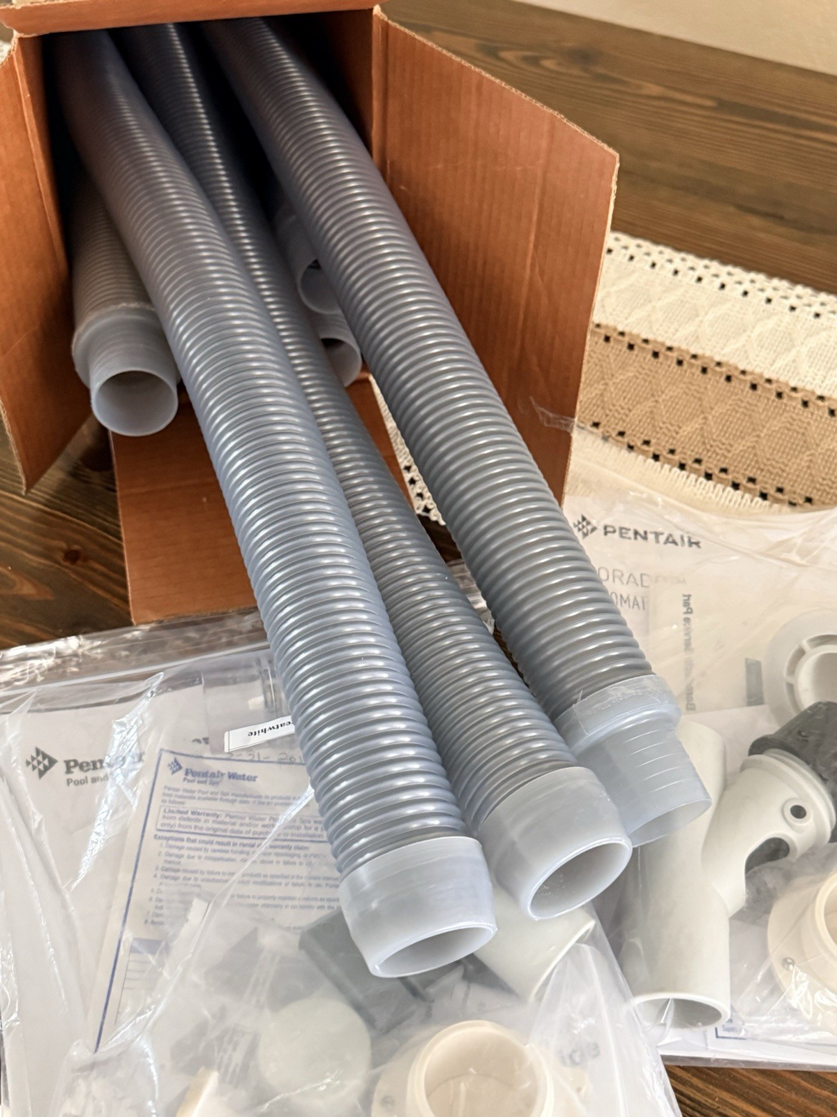 Pentair 8 Hoses w/ Kreepy Krauly Great White & Dorado Vacuum Accessory Packages