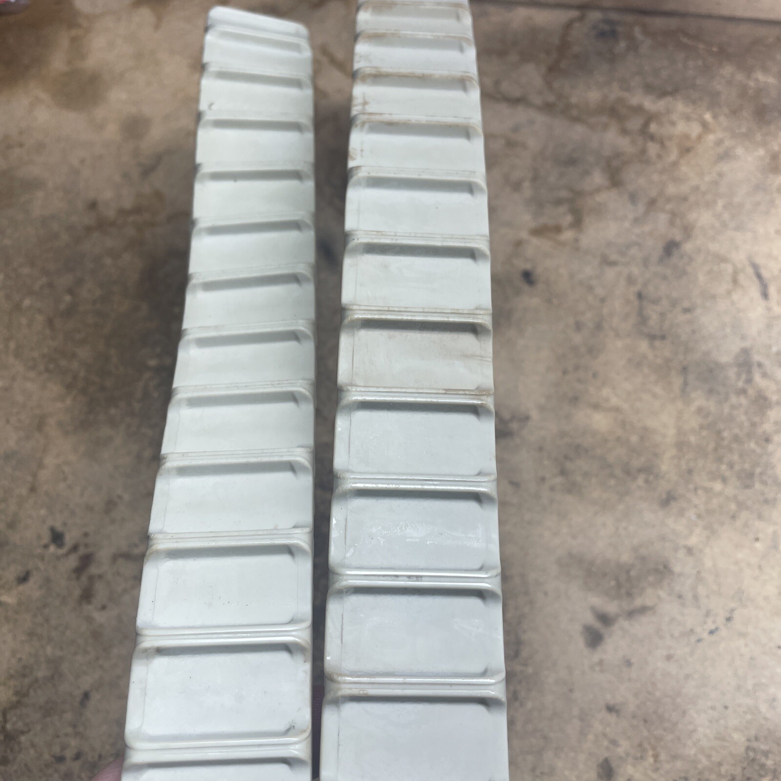 MAYTRONICS / DOLPHIN ACTIVE GREY TRACKS ( PAIR ) MAYTRONICS PART 9983152-R2 USED
