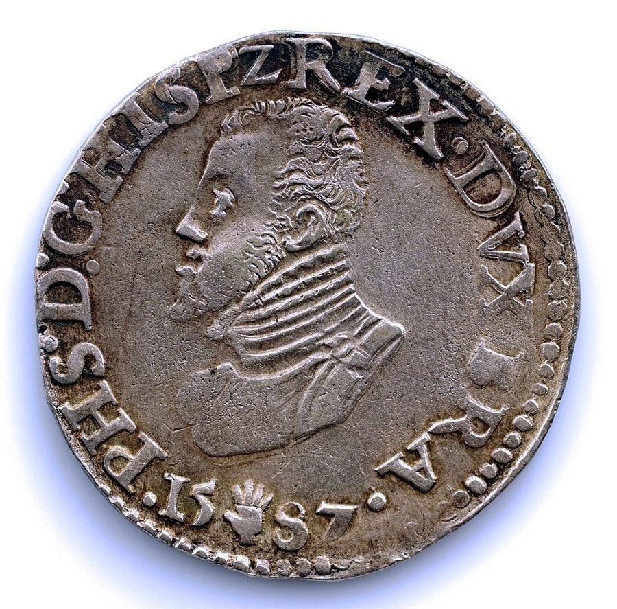 SC-Spain. Philip II. 1/2 Escudo 1587 Antwerp. MBC+/VF+ Silver 17.04 g. SCARCE