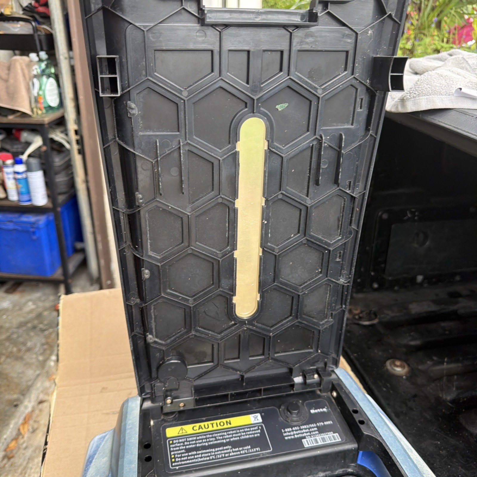 Betta Bot Vacuum for Swimming Pool Water Cleaning For Parts/repairs UNTESTED
