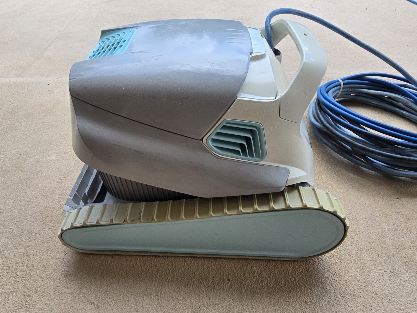 Dolphin Active 20 Robotic Pool Cleaner | Top Load Basket | Cable | No Power…