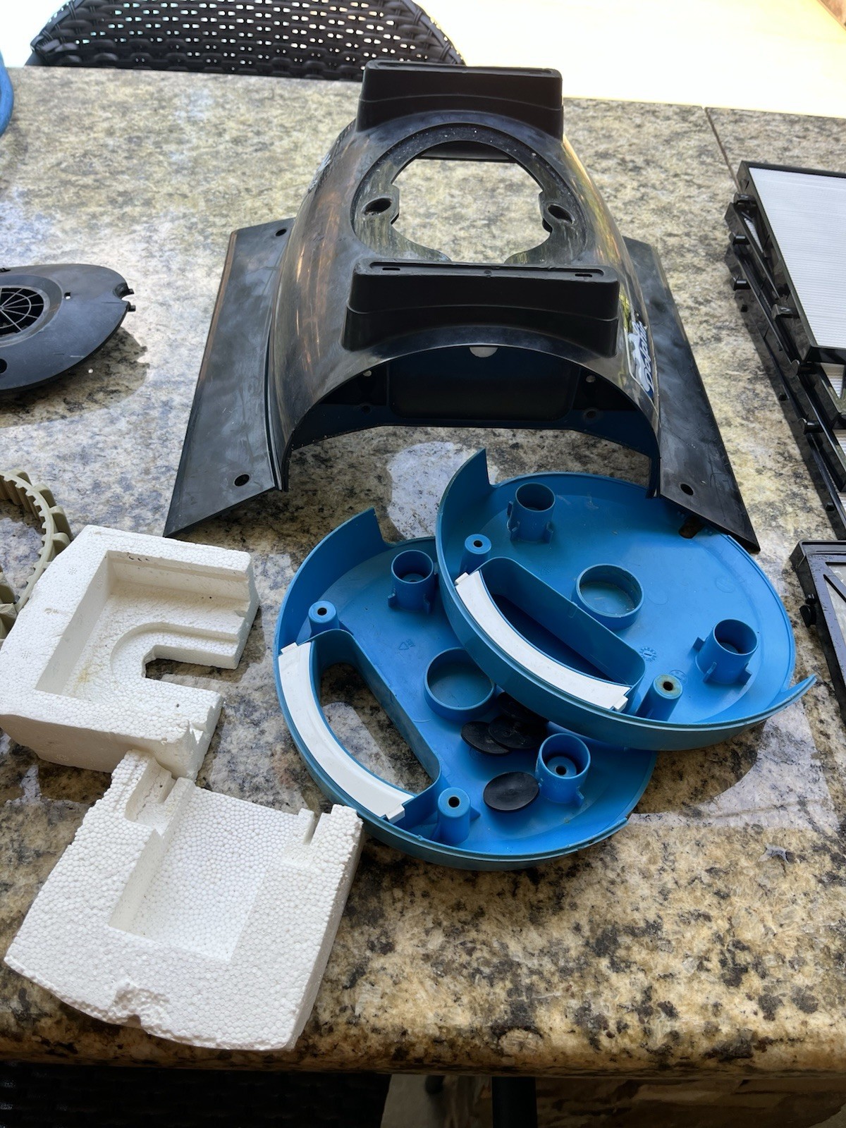 Dolphin Nautilus 115V CB Robotic Pool Cleaner PARTS ONLY from a working unit.