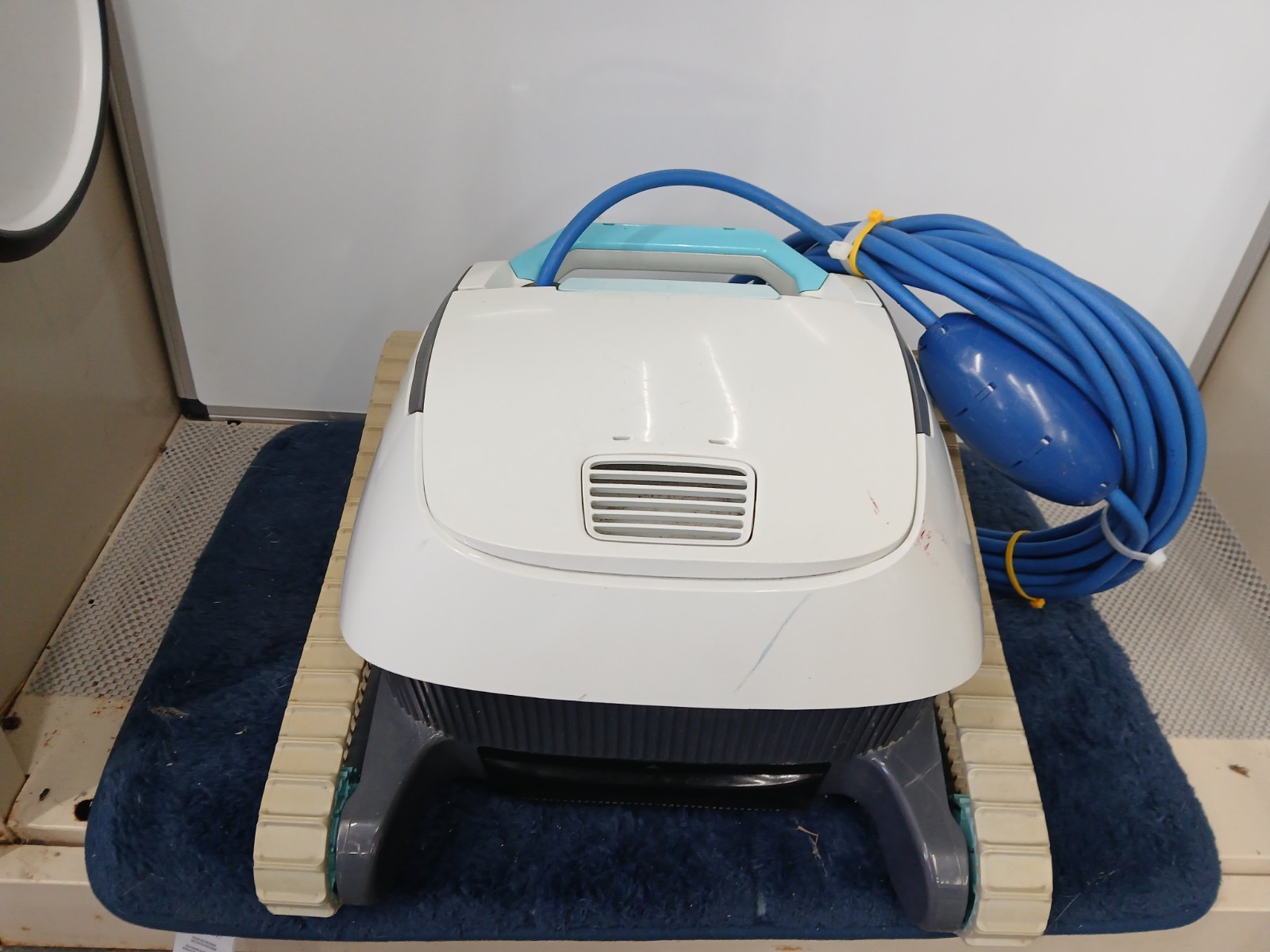 Dolphin Active 10 Pool Cleaner For Parts