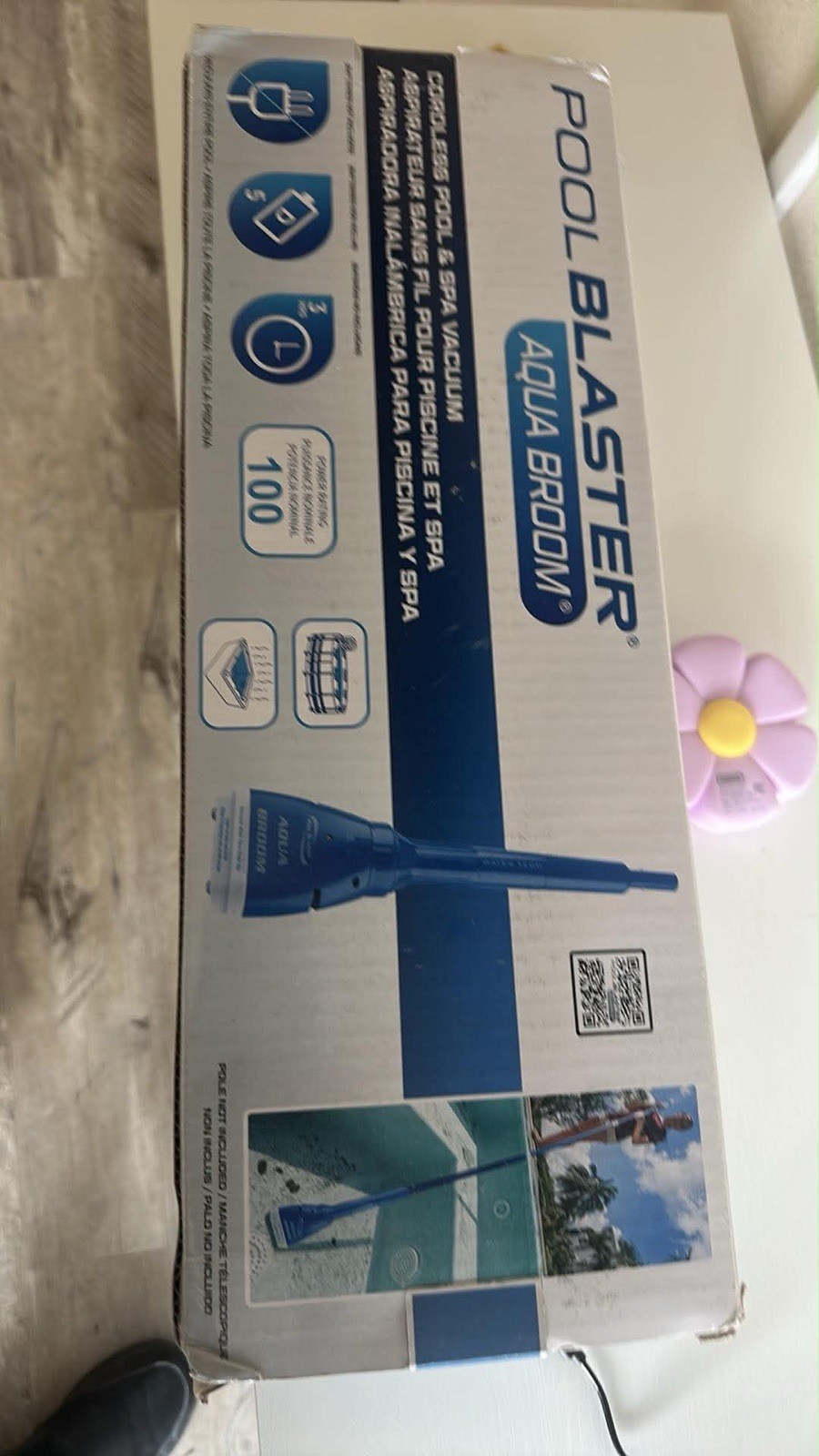POOL BLASTER Aqua Broom Hot Tub Vacuum Cordless Spa Vacuum