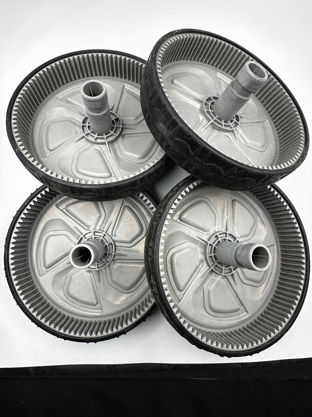 Polaris ZODIAC Wheel TIRE Bushing Rim Alfa IQ+ And VRX IQ Good Condition 9650