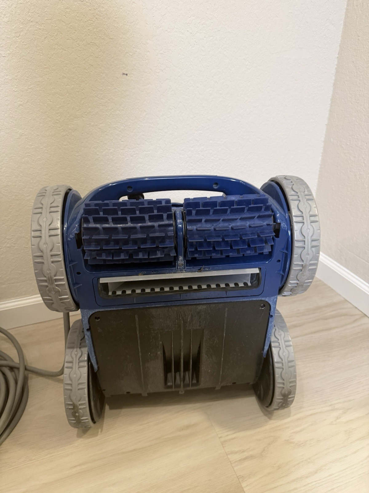 Polaris 9450 Sport 4WD Robotic Inground Swimming Pool Cleaner Tested