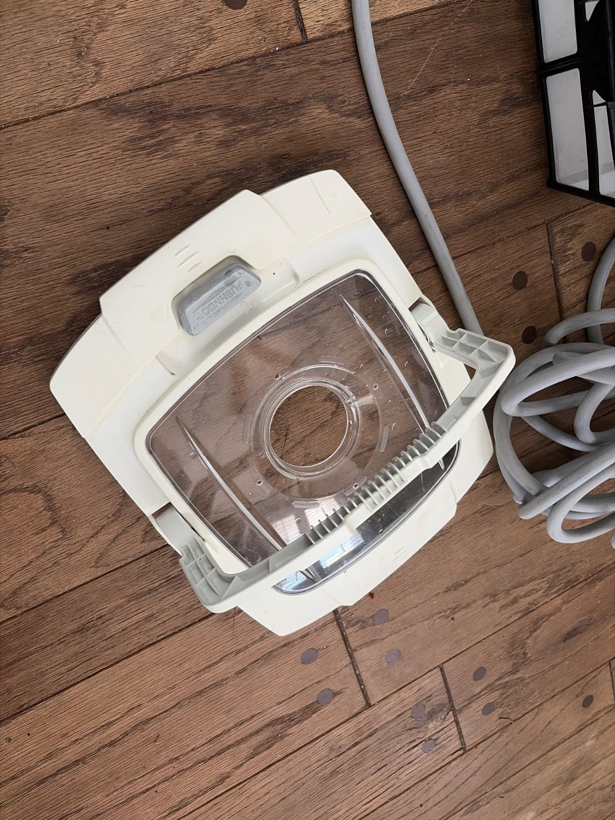 The Polaris Zodiac P825 Robotic Pool Cleaner EM2701