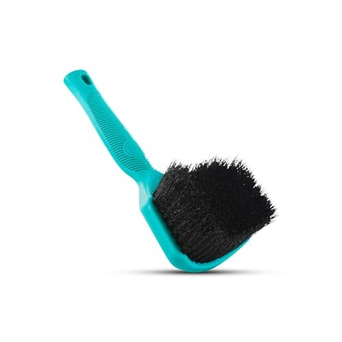 Motorcycle Curved Tire Brush – Ergonomic Grip & Stiff Bristles for Riptide