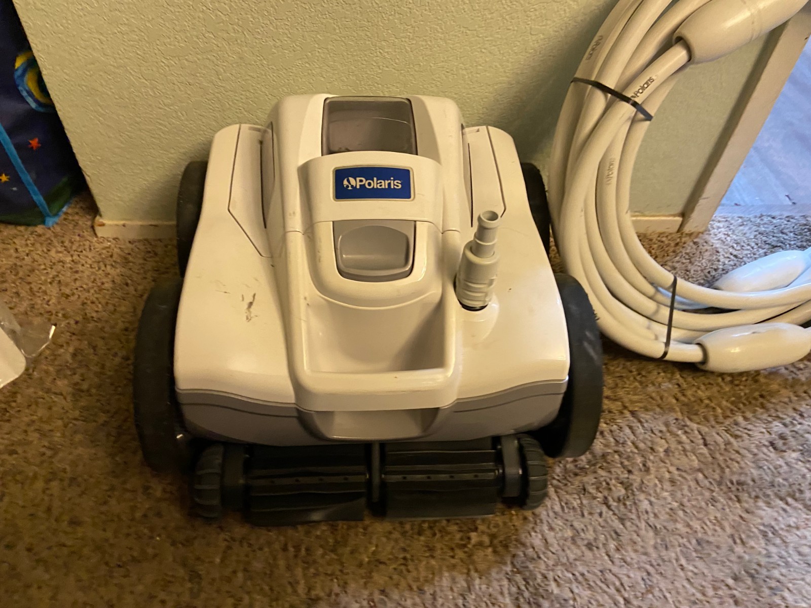 🍉 The Polaris Quattro P40 Pressure Side Pool Cleaner Vacuum (F40) powers on FL