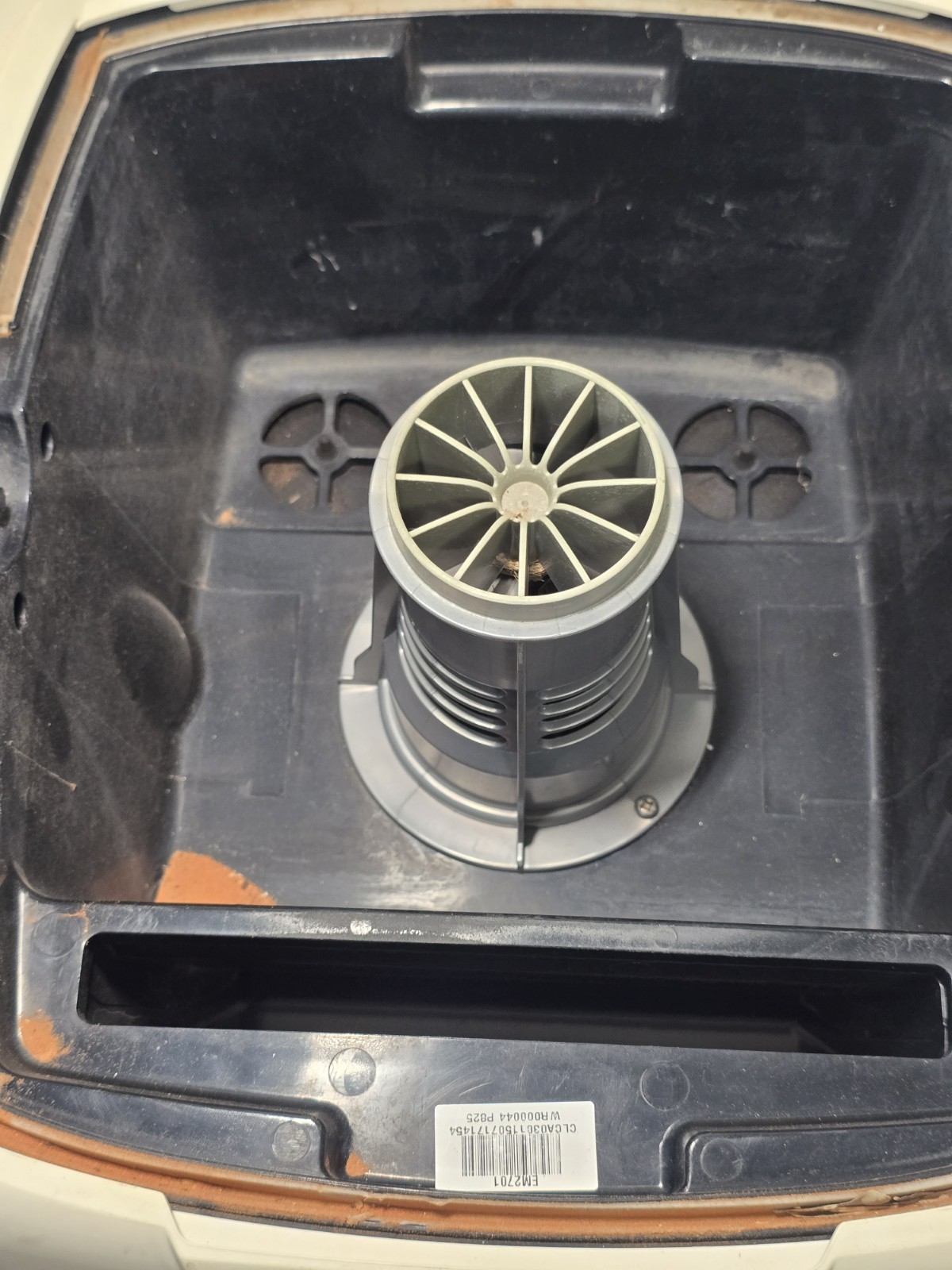 The Polaris Zodiac P825 Robotic Pool Cleaner Sold As Is