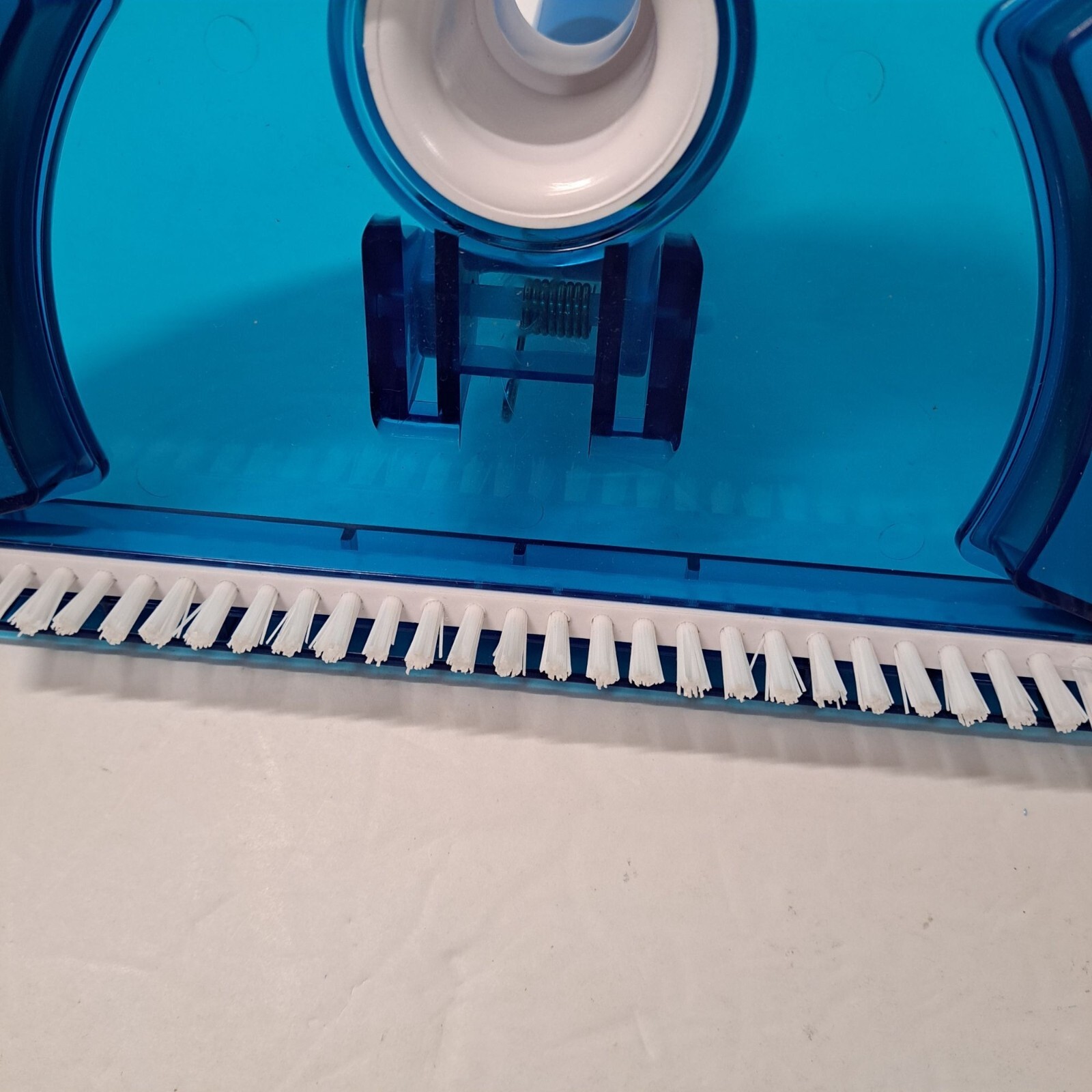 USP Pool Vacuum Brush Head Curved Half Moon Body 10×7&Prime; Swivel Connect VH-709