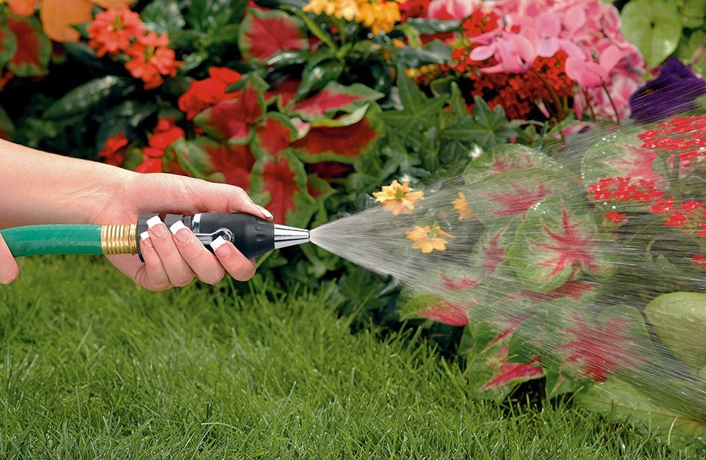 Orbit SunMate Hose-End 58361N Zinc Sweeper Nozzle 11.5 inches, Color may vary