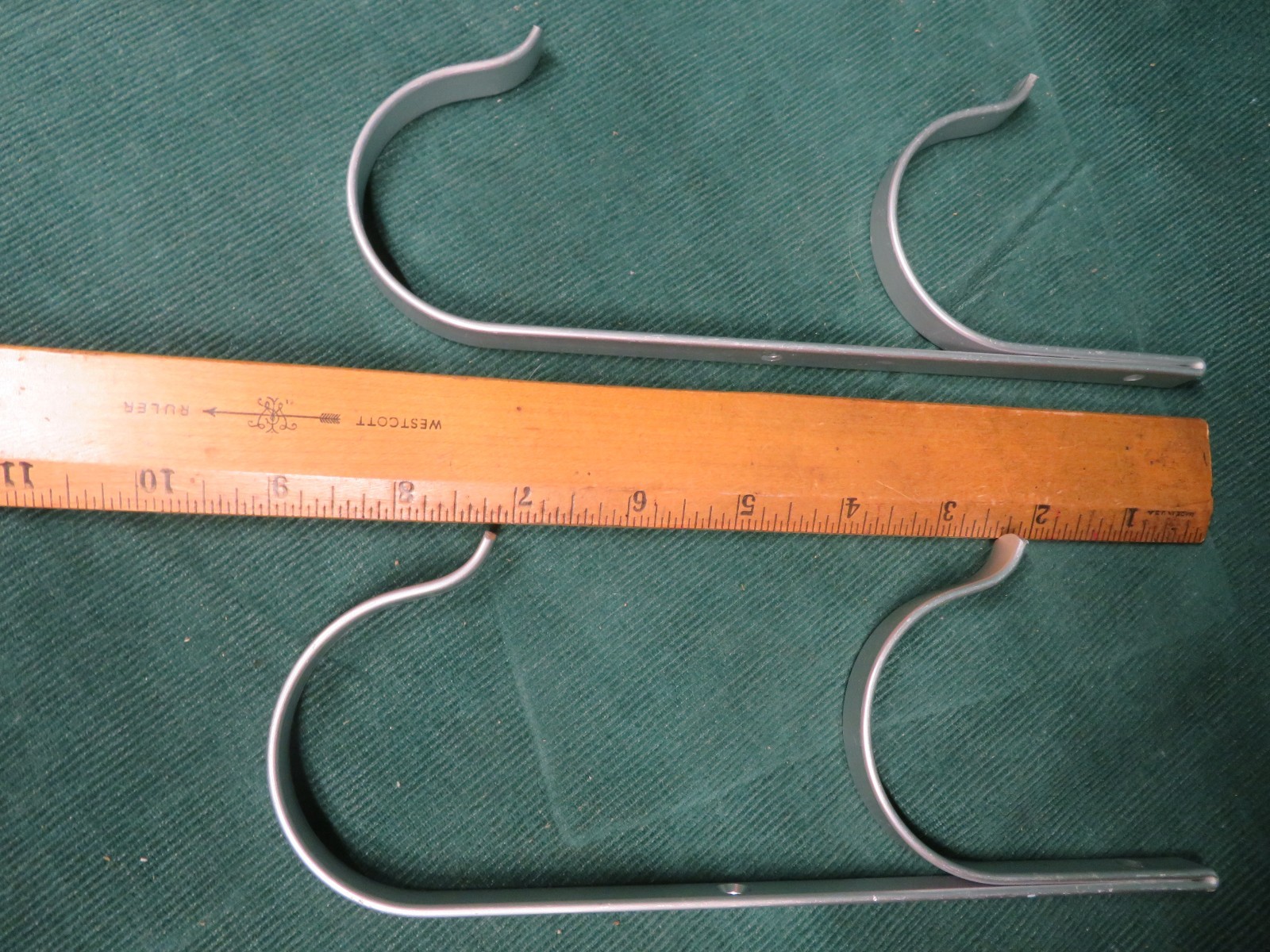 Aluminum Pool Hanger Hook for Pool Pole, Hose, Brush, Leaf Rake, Garden Tool
