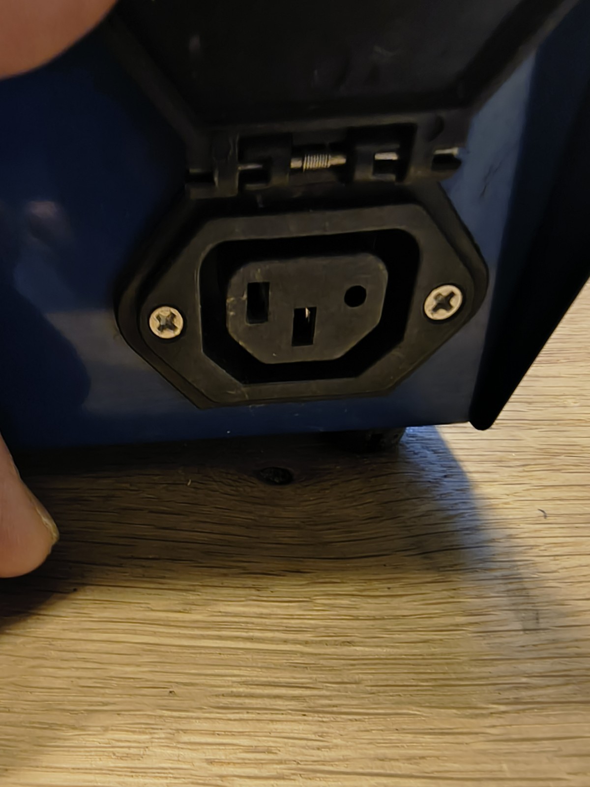 AQUABOT ® CLASSIC & AQUABOT TURBO POWER SUPPLY TWO PIN FEMALE SOCKET ( USED )