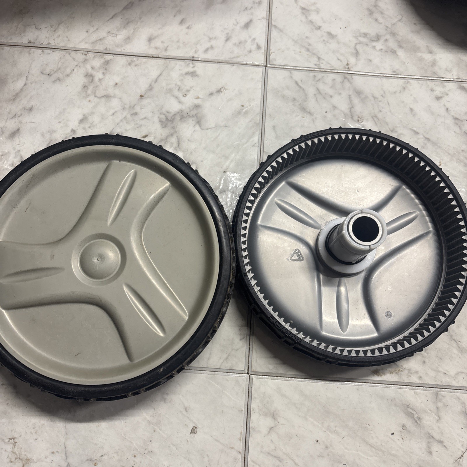 Polaris ZODIAC Wheel TIRE Bushing 9400 9450 9550 965IQ 9650IQ R0529100 WHITE