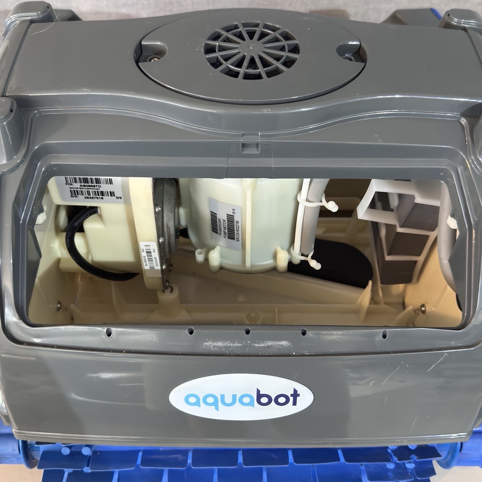 Aquabot Rapids 1500 Automatic Robotic Pool Cleaner w/ Caddy & Swivel Cable