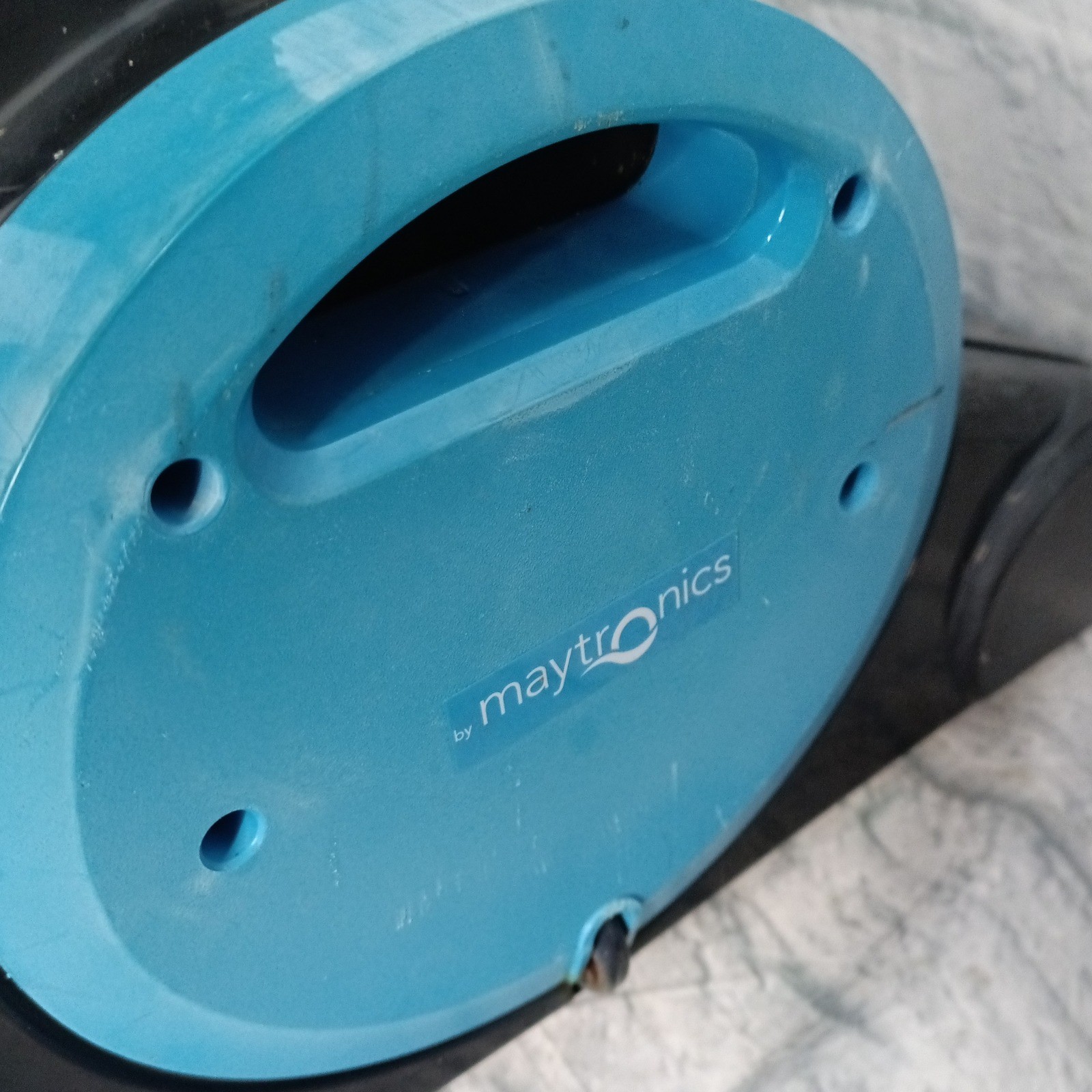 Dolphin Nautilus CC Plus Maytronics Robotic Pool Cleaner Untested