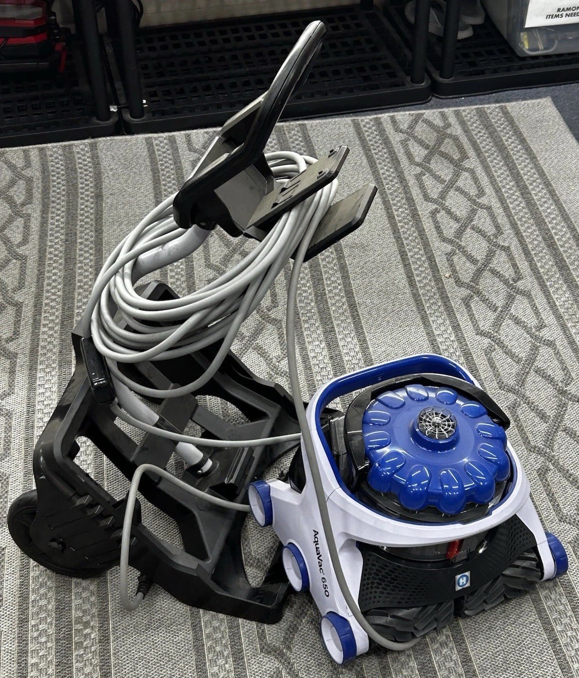 Hayward Aquavac 650 Robotic Cleaner 81048