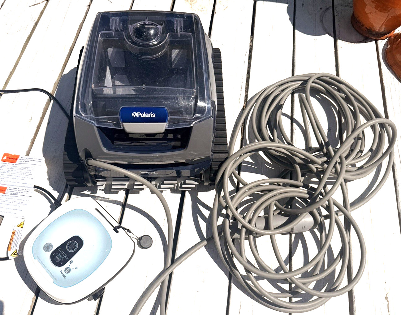 Polaris Epic 8642 IQ Robotic Pool Vacuum Cleaner w/Remote Aqualink control