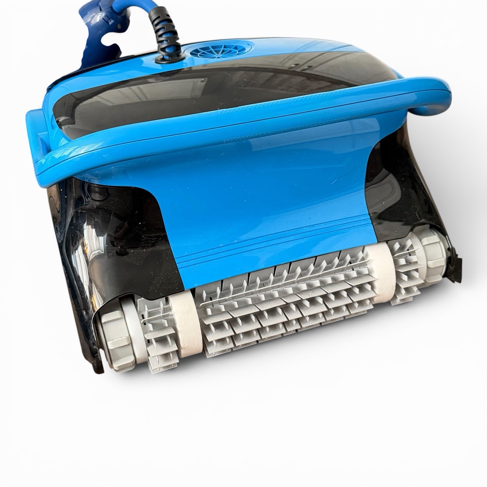 Dolphin Nautilus CC Plus Robotic Pool Cleaner Wifi