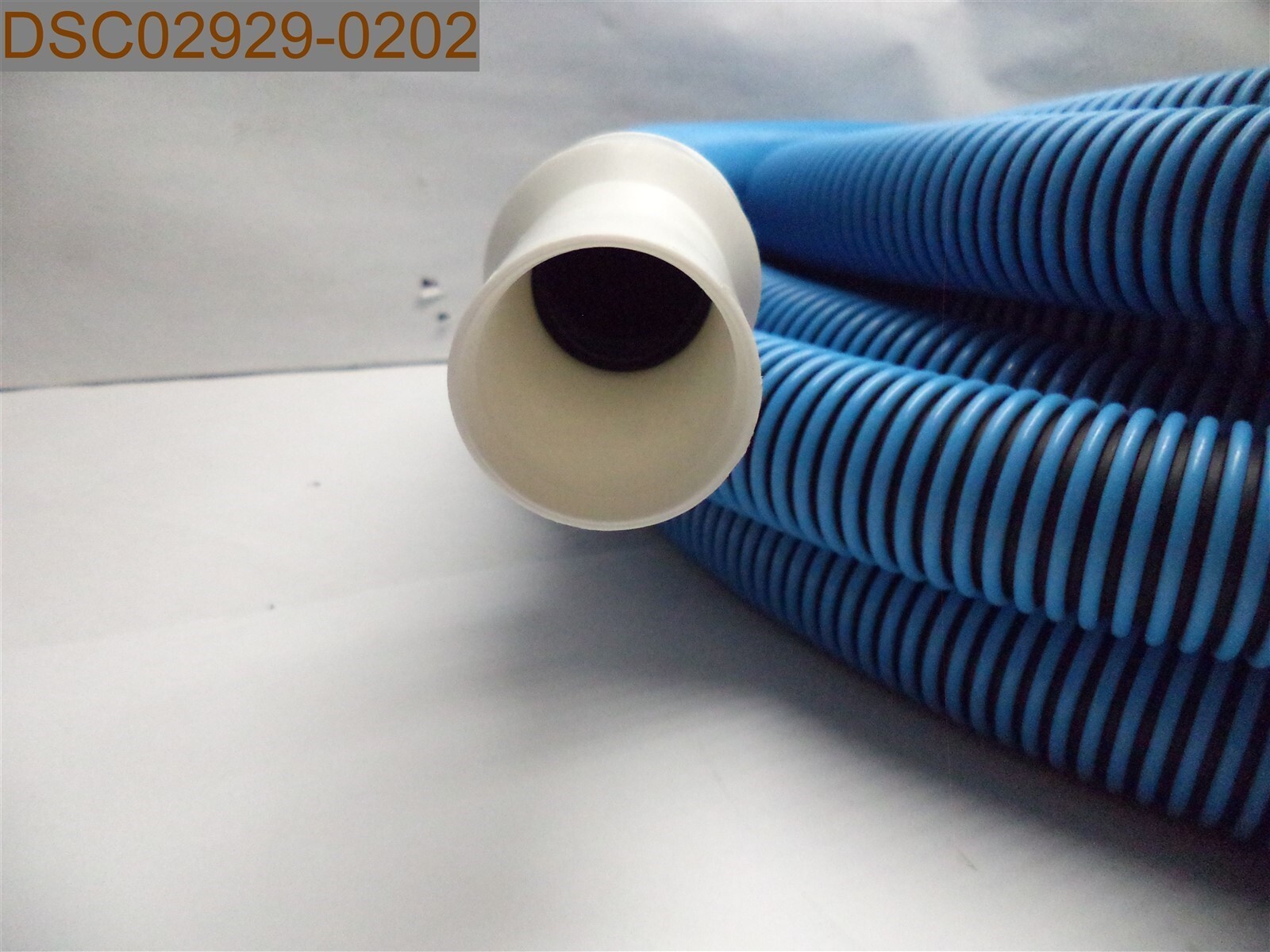 QTY = 25FT: Standard 1.5&Prime; Swimming Pool Vacuum Hose, Blue