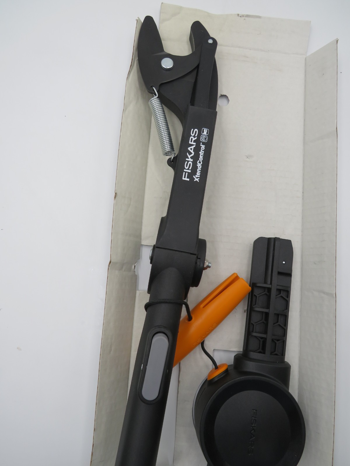 Fiskars XtendControl with Linear Double-Pulley Pruning Head and Cord