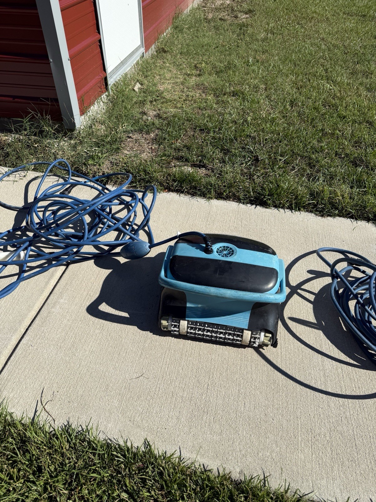 Dolphin Nautilus CC Plus Robotic Pool Cleaner SEE DETAILS PARTS OR REPAIR