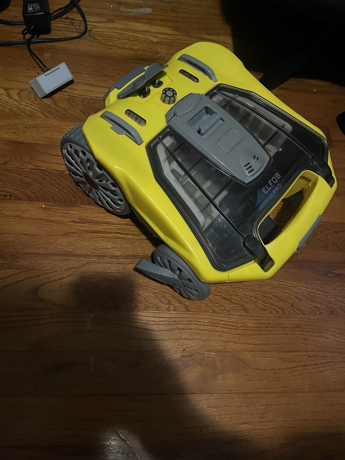 ELF08 PRO Cordless Wall Climbing Robotic Pool Cleaner 2.5Hr Yellow Gray
