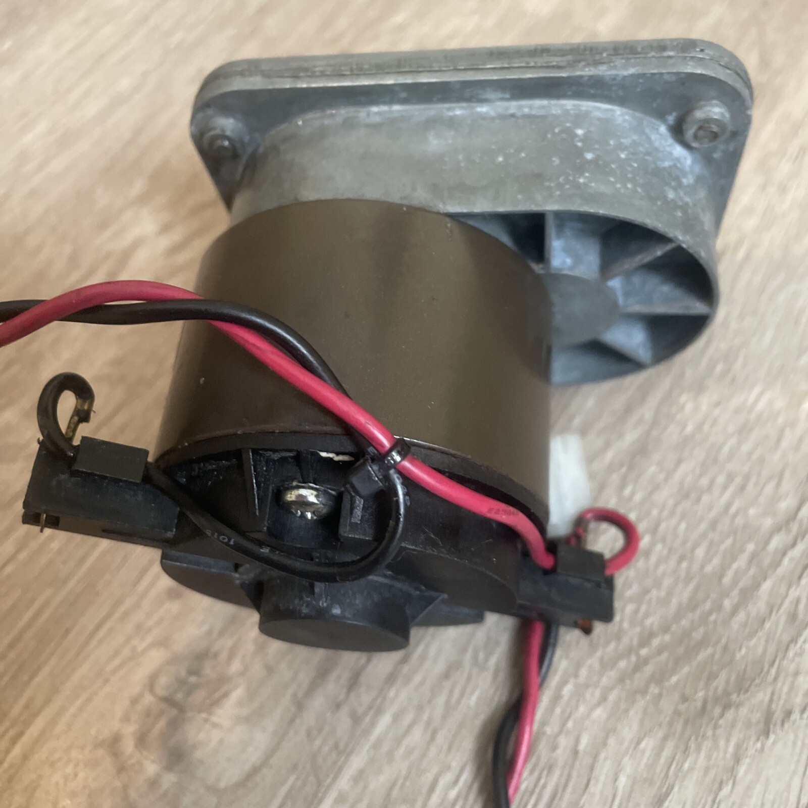 READ LINIX MAYTRONICS DOLPHIN DRIVE TRACK MOTOR GEARBOX 63ZYC-A1 5500000 REBUILT