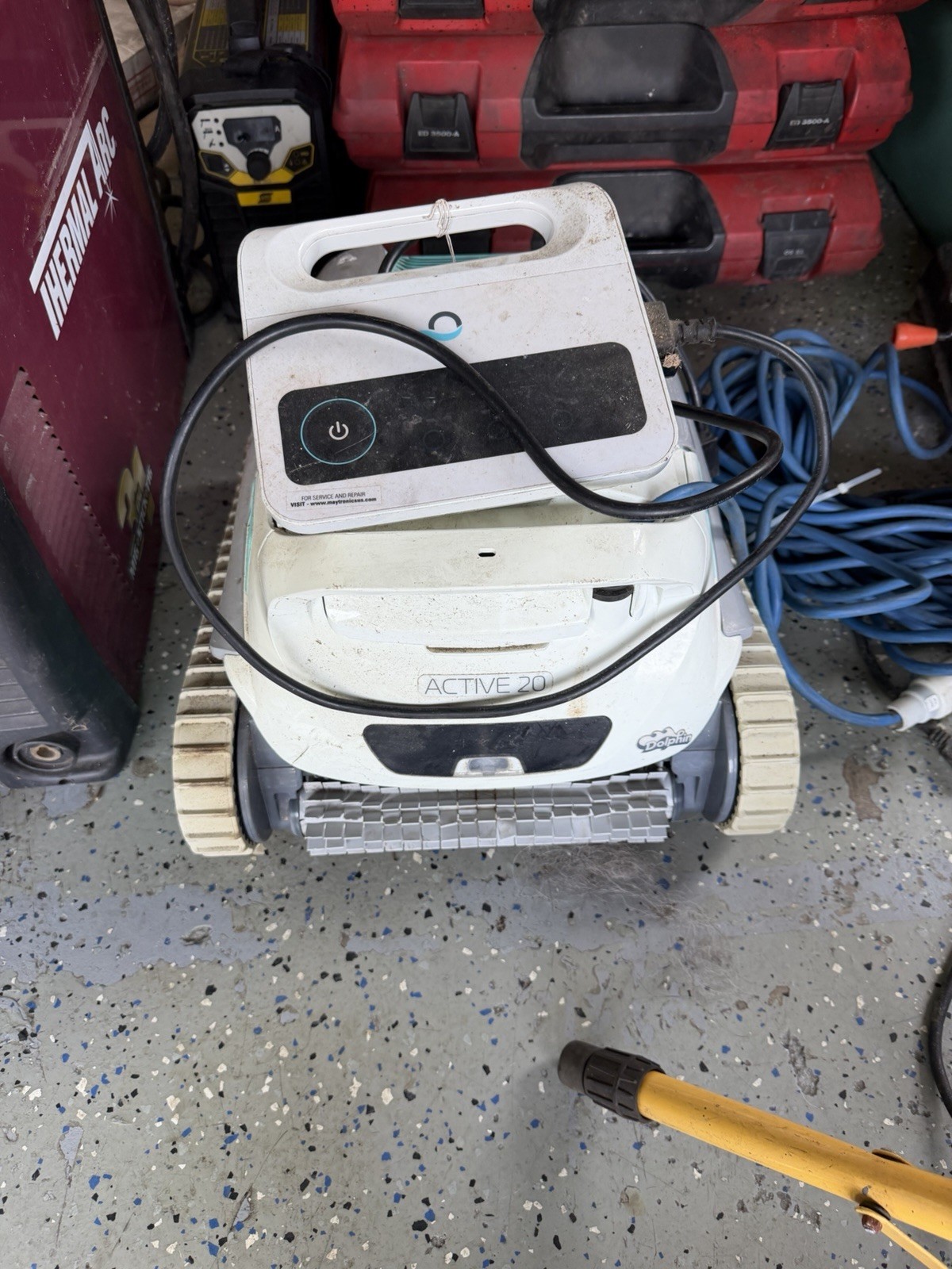 Dolphin Active 20 Robotic Pool Cleaner Plastic White/Gray