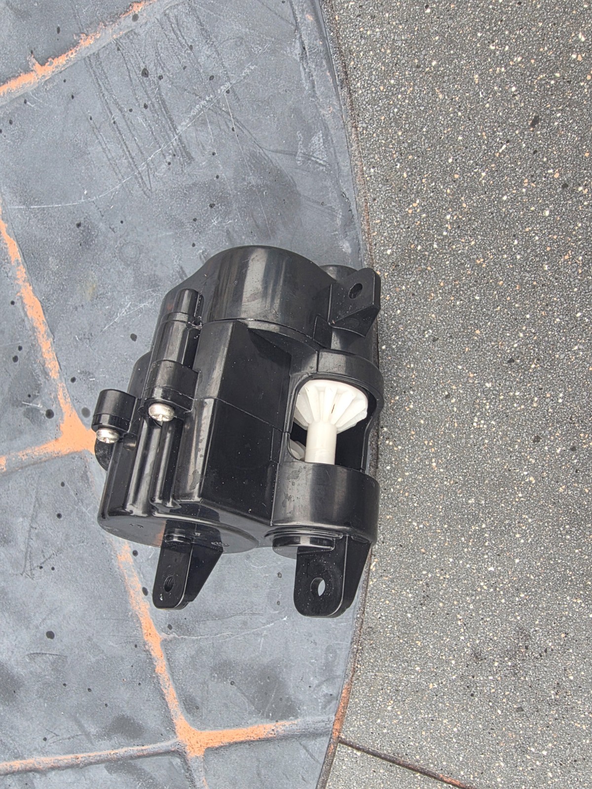 Used with MANY Extras Polaris Quattro P40 Pressure Side Pool Cleaner