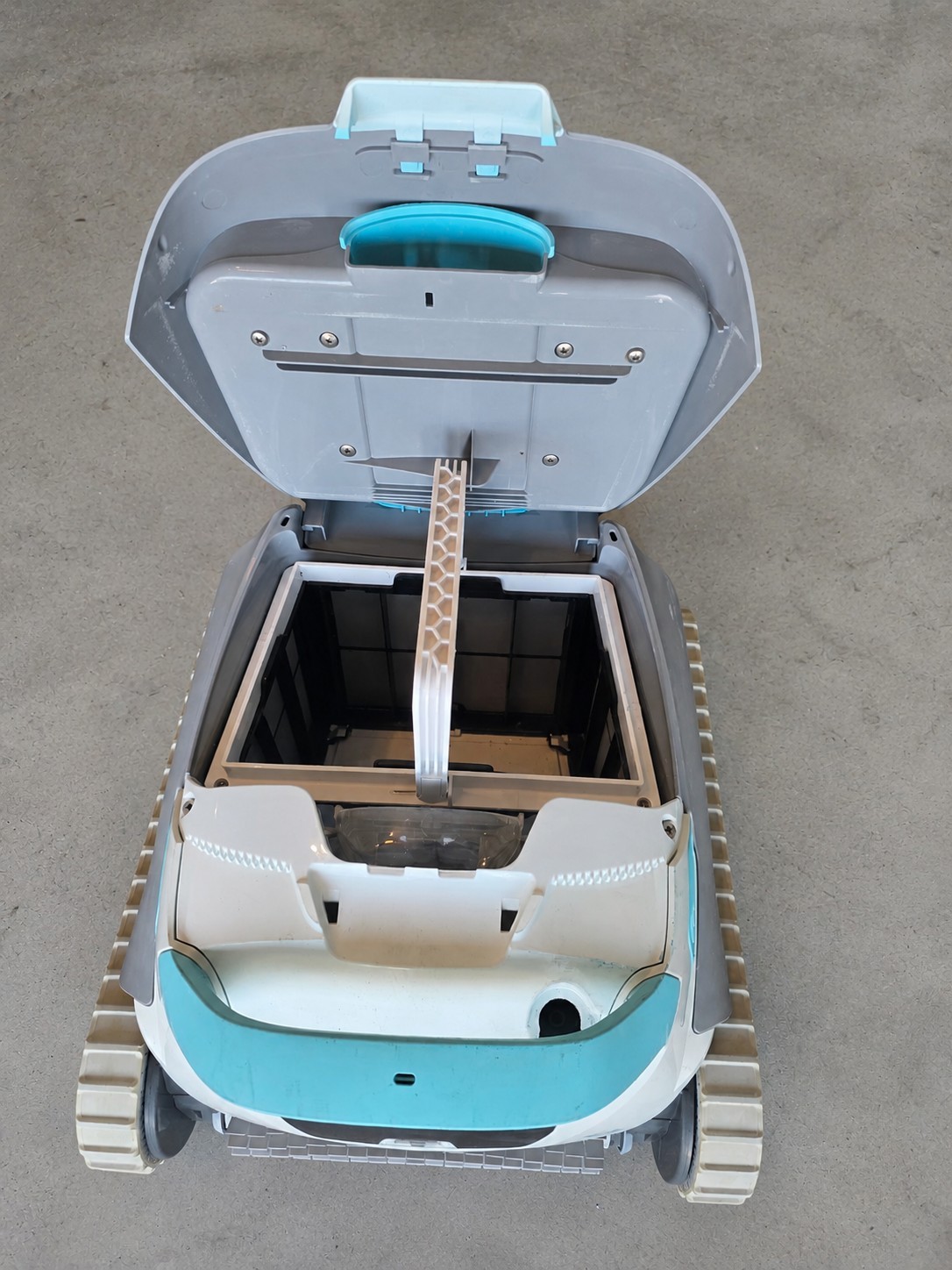 Maytronics Dolphin Active 20 Pool Cleaner Shell Parts Only