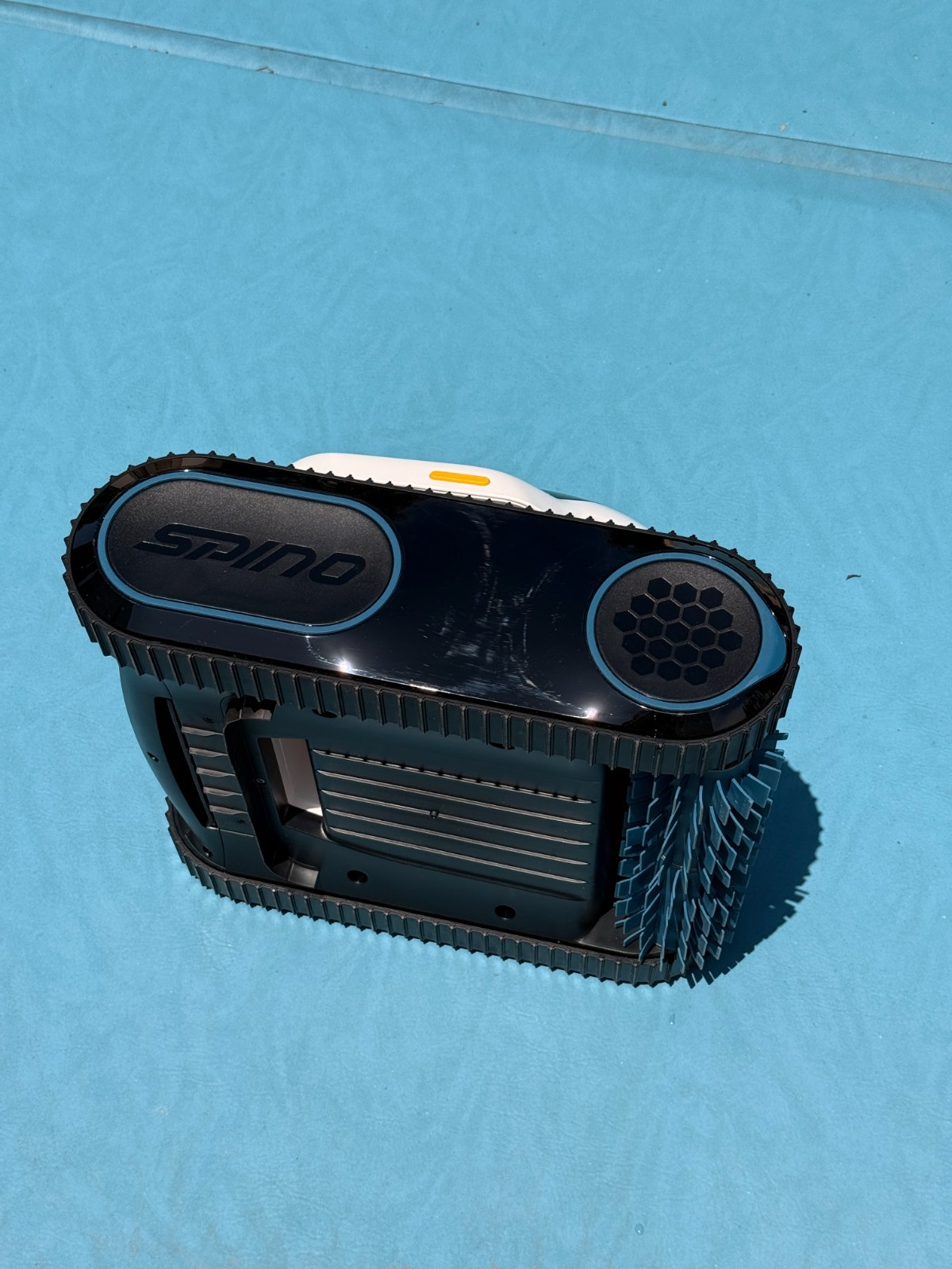 Spino E1 Cordless Robotic Pool Cleaner Wall & Waterline 1600 Sq Ft 210min App