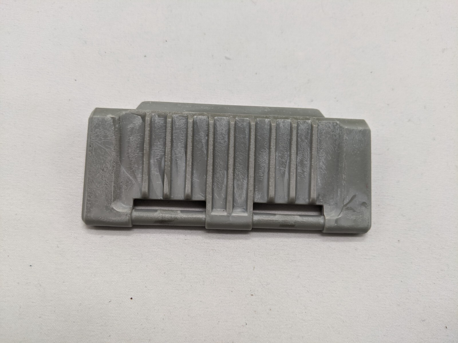 Replacement locking lid tab for Betta Robotic Cleaner Solar Powered Pool Skimmer