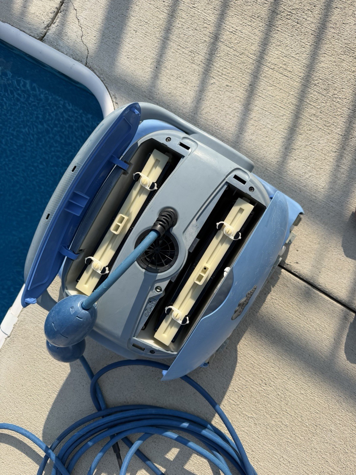 Dolphin M200 Pool Cleaner Robot