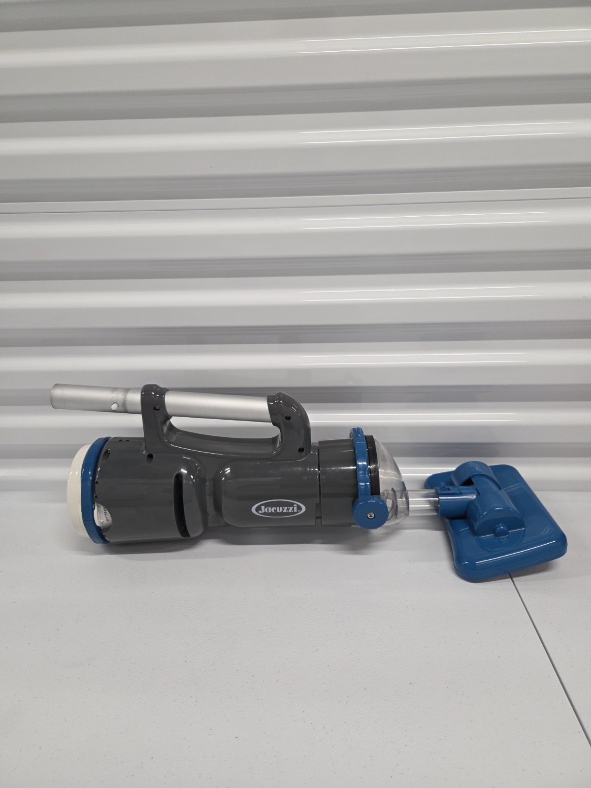 ​Jacuzzi JPV200 Cordless Pool Spa Vacuum Lithium Battery Professional Cleaner