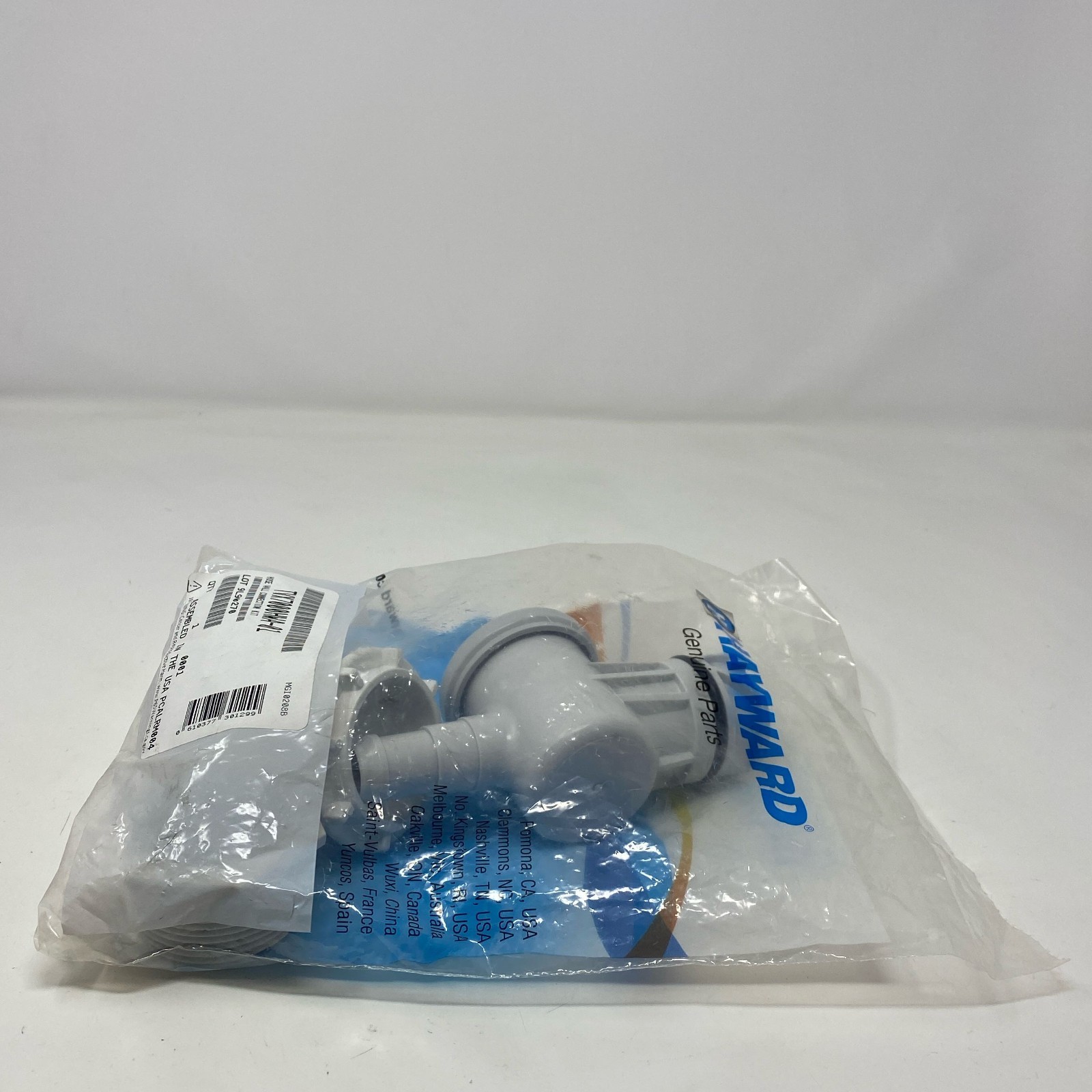 Hayward TriVac 500/700 Hose Wall Connection Kit TVX7000HWA-01 White/Gray