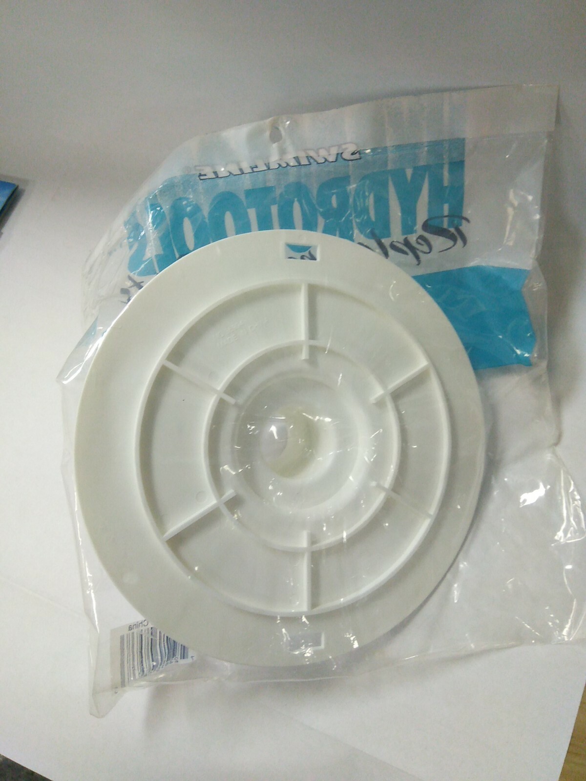 Hydrotools Seasonmaster Compatible Skimmer Vacuum Plate
