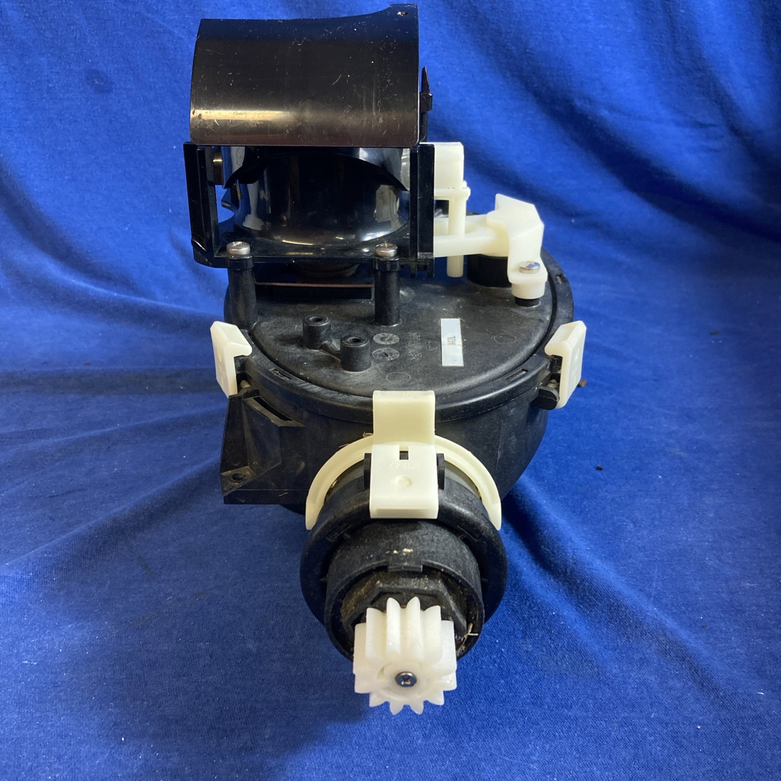 Maytronics Motor Unit 9995388 Dolphin/Pentair Robotic Pool Cleaner For Parts