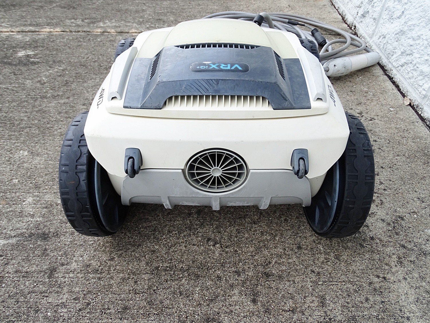 Polaris VRX iQ+ 4WD Robotic Pool Cleaner AS-IS, for parts