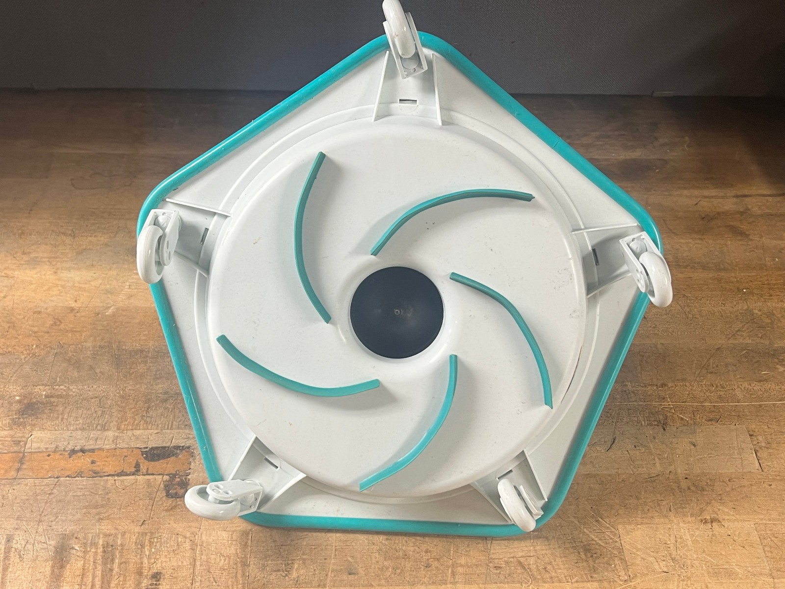 Zodiac Zippy AG Pool Cleaner used read
