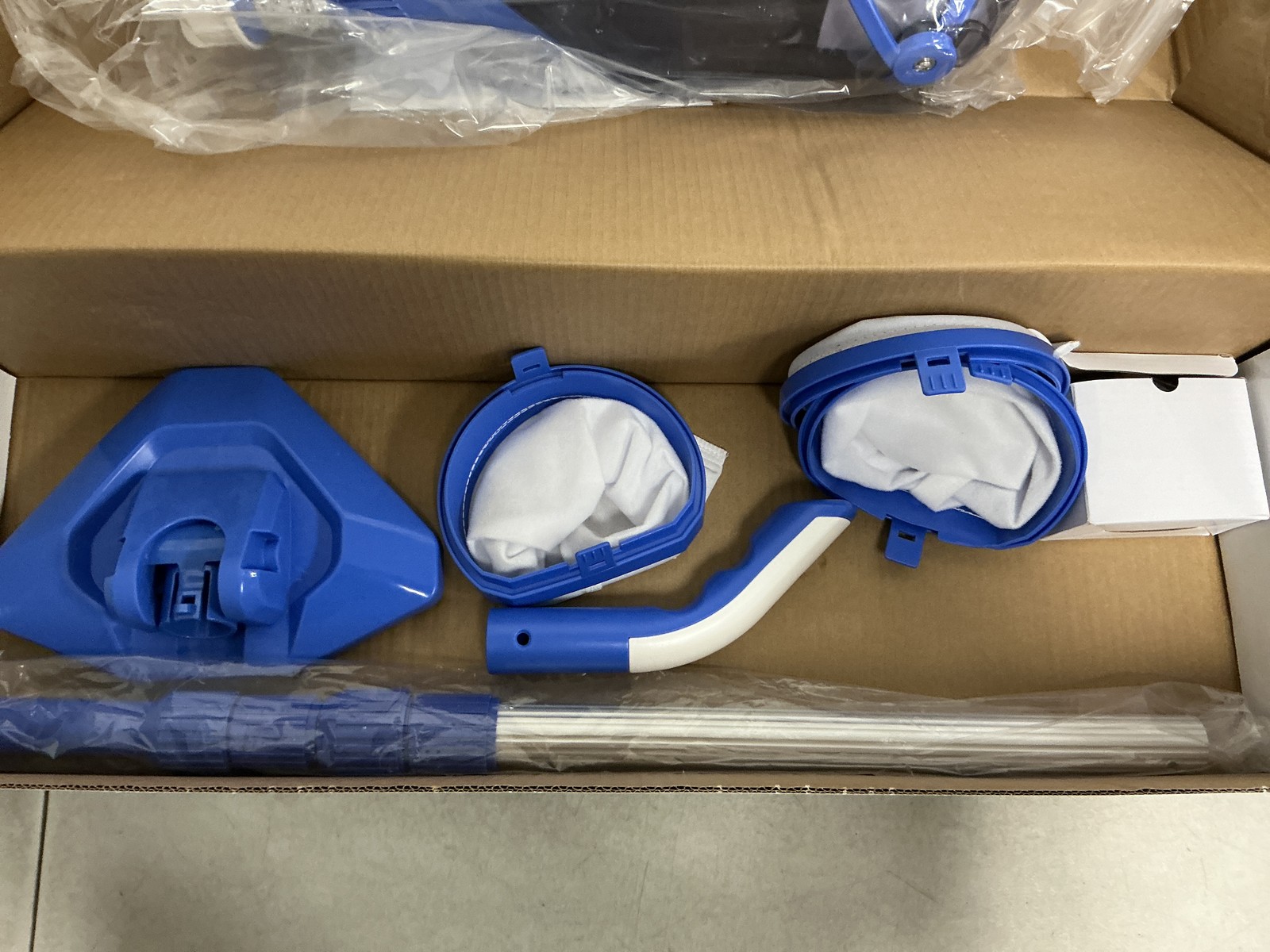 Cordless Pool Vacuum with Telescopic Pole, 18.5 GPM Po