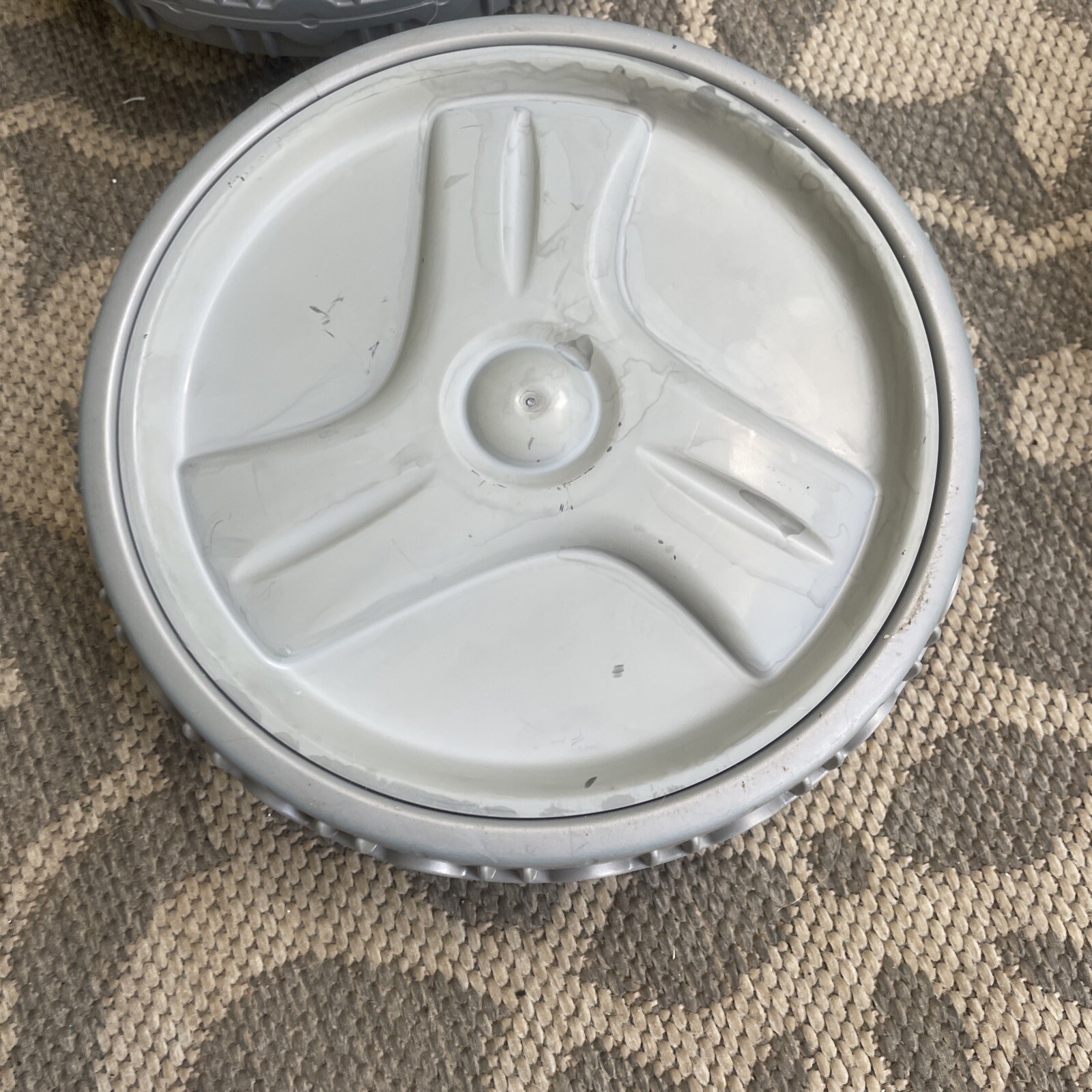 Polaris ZODIAC Wheel TIRE Bushing 9400 9450 9550 965IQ 9650IQ R0529100 Grey