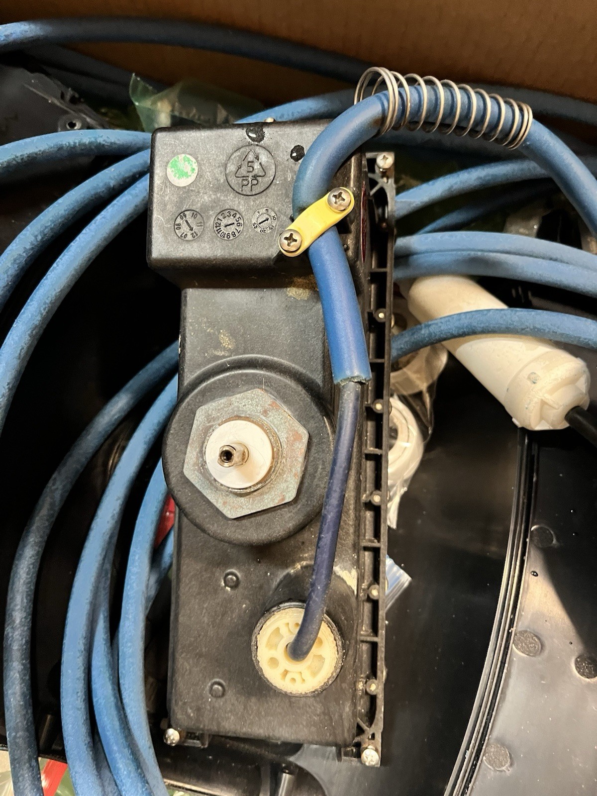 Dolphin Nautilus 115V CB Robotic Pool Cleaner PARTS ONLY from a working unit.