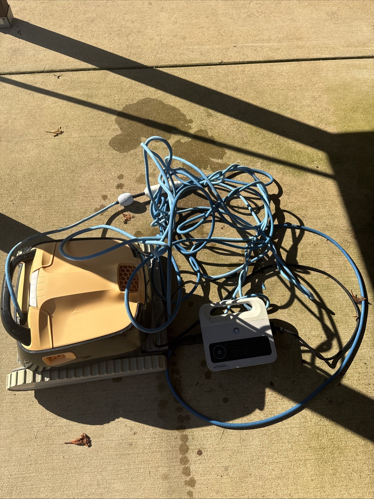 Dolphin Triton PS Plus Pool Vacuum Parts / Run issues
