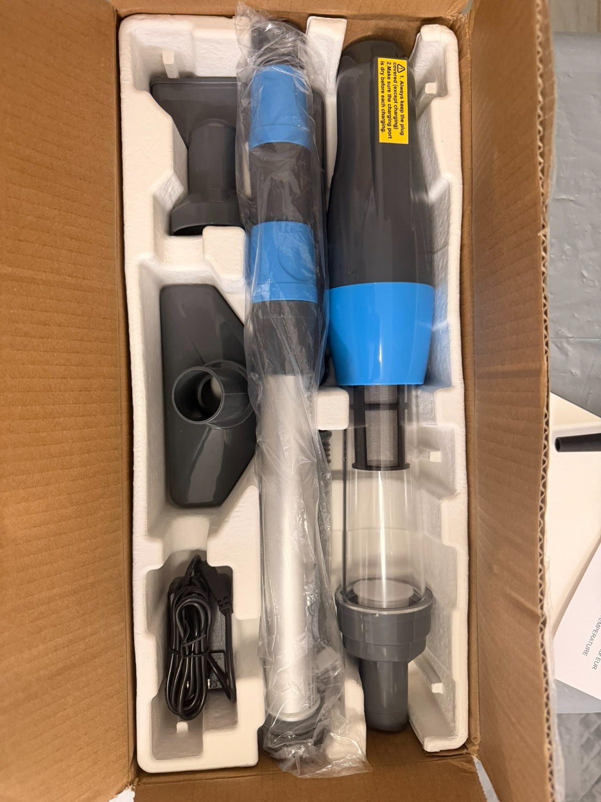 4 in 1 Cordless Rechargeable Small Pool Vacuum spa hot tub 90 Mins Running Time
