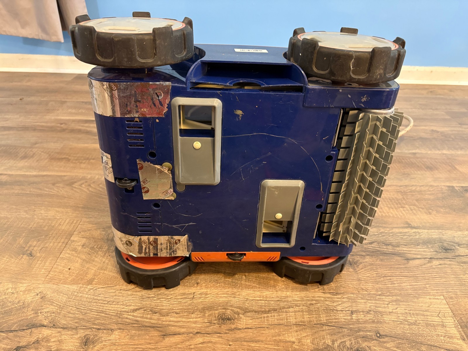 Aquabot MRT1000 Pool Cleaner FOR PARTS REPAIRS UNTESTED