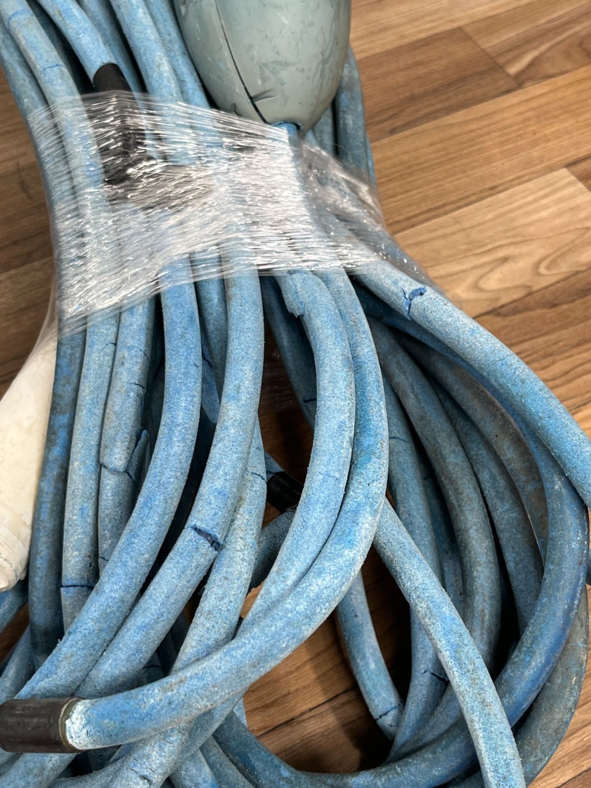 Maytronics Dolphin Proteus DX3 Pool Vacuum Only READ DESC