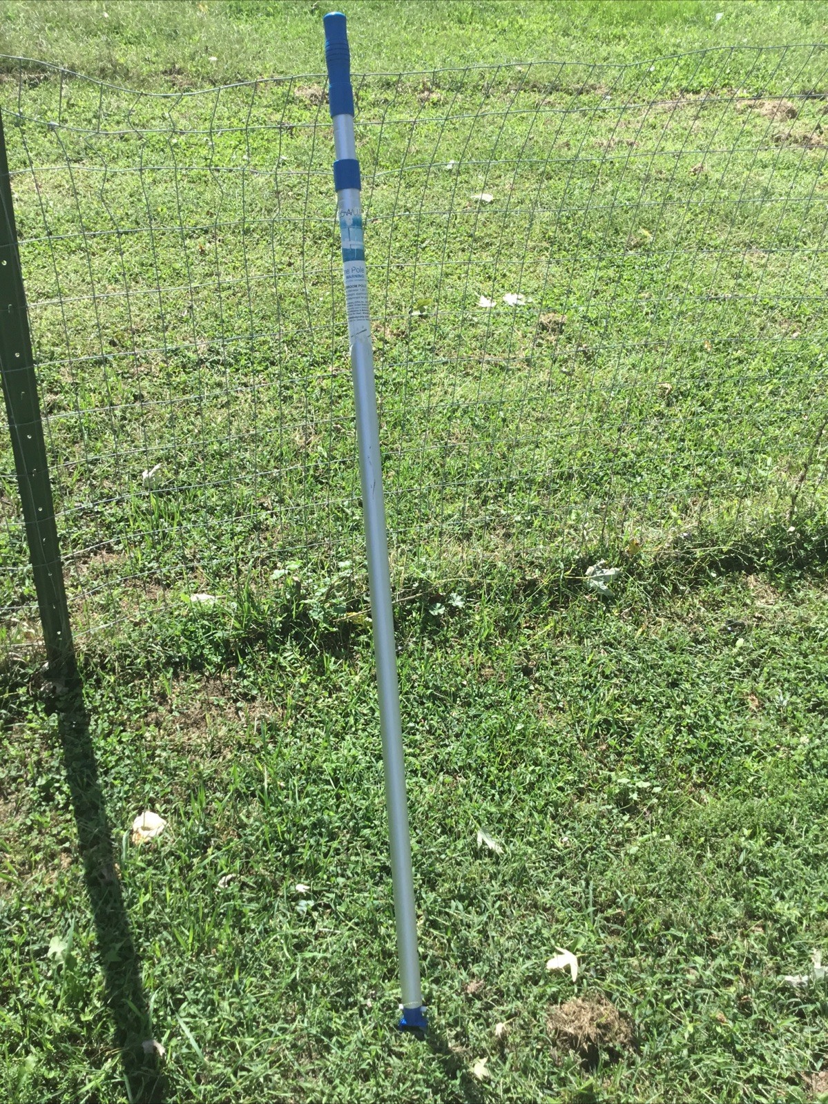 Adjustable 12-Foot Pool Cleaning Pole – Stylish Aluminum Telescoping Design